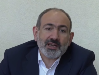 Armenian acting PM invites ex-presidents for debates