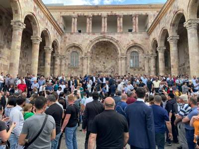 Newspaper: Even vagrants are persuaded, taken to Armenia acting PM Pashinyan’s rally in Vanadzor
