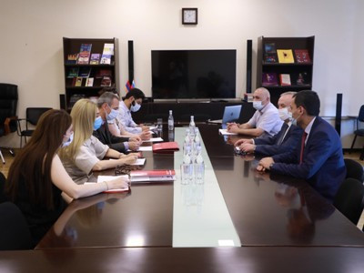 Armenia acting education, science, culture and sport minister receives ICRC Delegation