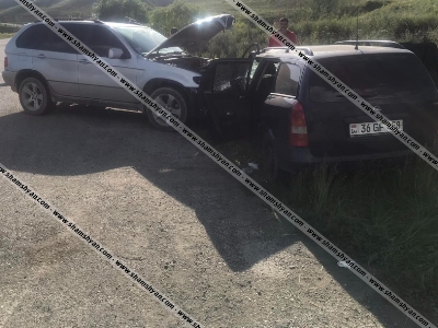 Լոռու մարզում ճակատ-ճակատի բախվել են BMW X5-ն ու Opel Astra-ն. 4 վիրավորներին դուրս են բերել փրկարարները