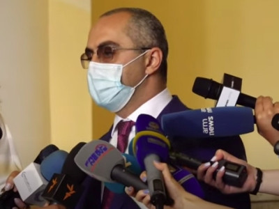«Դուք լրագրող չեք». Լրագրողի հետ վեճից հետո ՊԵԿ նախագահը կիսատ թողեց ճեպազրույցն ու հեռացավ