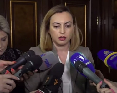 Թագուհի Թովմասյանից չեմ պատրաստվում ներողություն խնդրել. Ինքը պետք է ներողություն խնդրի. Լենա Նազարյան