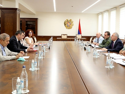 Armenia acting MOD touches upon priority directions for development of Armed Forces