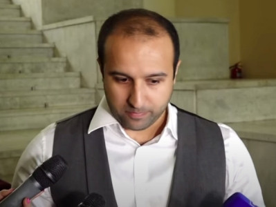 «Հեռախոսը վերցել եմ, հոլովակը ջնջել եմ»․ Հայկ Սարգսյանը ներկայացրեց՝ ինչպես է խլել լրագրողի հեռախոսը