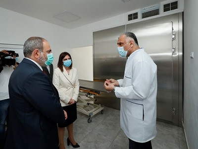 Nikol Pashinyan visits morgue in Abovyan