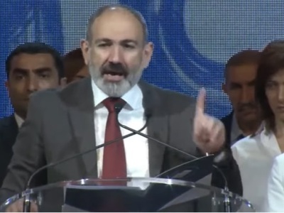 Acting PM: It is necessary to create professional army in Armenia