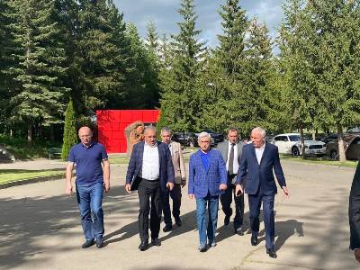 Armenia former President Sargsyan visits memorial chess tournament in Jermuk (PHOTOS)