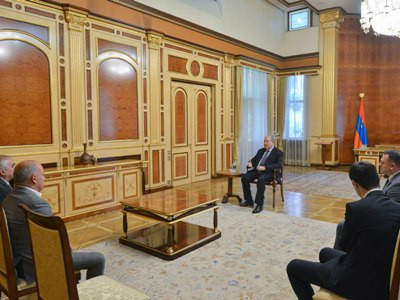 Արմեն Սարգսյանն ընդունել է «ԱԱԾ պահեստազորի սպաների միություն» ՀԿ պատվիրակությանը