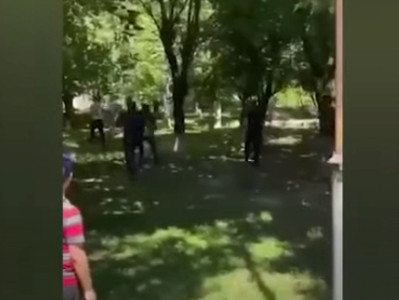 Armenia acting PM's bodyguards chase citizen who chanted "Nikol traitor!"