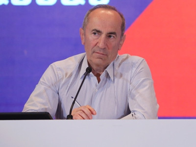 Robert Kocharyan: Leading negotiations over other issues unacceptable so long as captives are in captivity