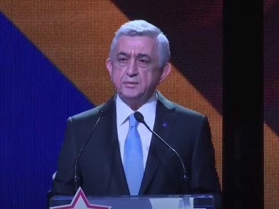 Մի կողմում կա դավաճան կապիտուլյանտ՝ իր սպասարկուներով, մյուս կողմում ժողովուրդ եւ առողջ քաղաքական ուժեր. Սերժ Սարգսյան