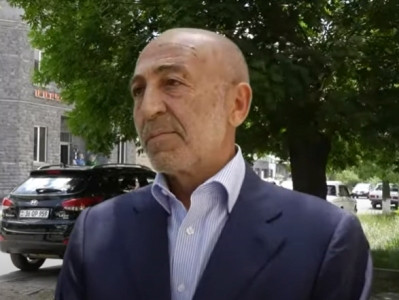 Իրենք, ելակ և կոնֆետ տալով, կարողացան հաղթանակ տանե՞լ, թե՞ պարտություն կրել․ Աշոտ Մինասյան