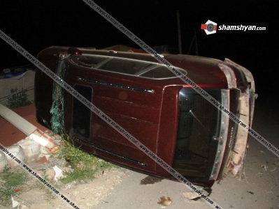 «Զոնտիկների» մոտ Mercedes-ի վարորդը ոչ սթափ վիճակում բախվել է կայանված Porsche Cayenne-ին. վերջինս շրջվել է