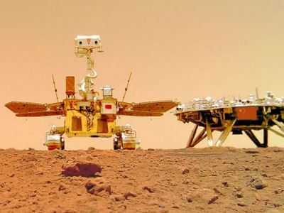 Китайский марсоход «Чжужун» сделал селфи на Красной планете