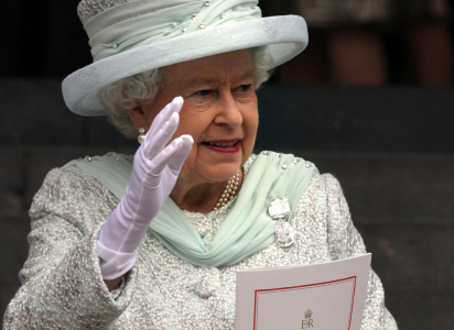 Experts calculate wealth of Queen Elizabeth II