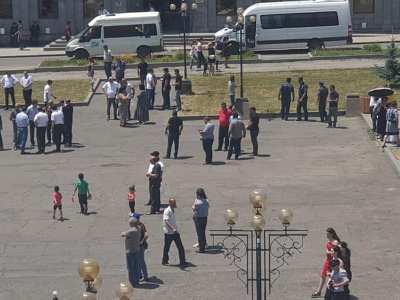 Deputy mayor of Armenia's Meghri: Police troops are being brought in buses