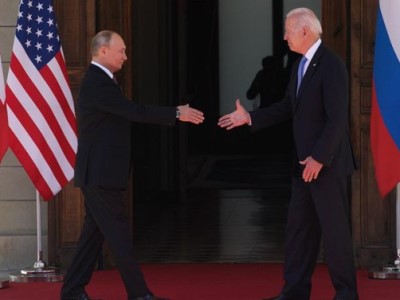 What did Putin gift Biden?