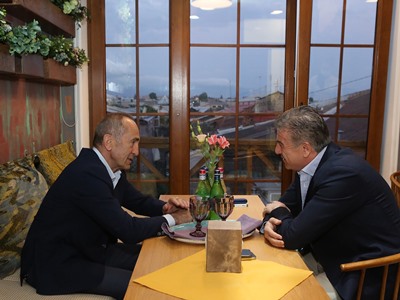 Armenia 2nd President meets with ex-PM Karen Karapetyan at end of visit to Gyumri (PHOTO)
