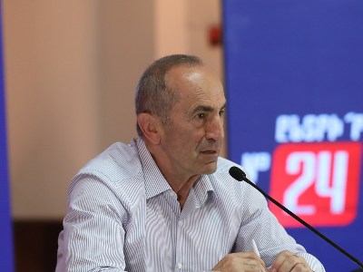 Քոչարյան. Հայաստանում տեղեկատվական «բեսպրեդելի» ապոֆեոզ էր տիրում պատերազմի ժամանակ