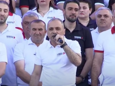 Վստահ եմ, որ Նիկոլն այսօր գիշերը կանցկացնի բունկերում, ընդ որում՝ զրահաբաճկոնով. Վահե Հակոբյան