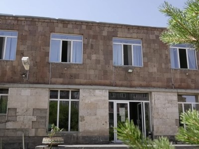 Նևրոզների կլինիկայի գլխավոր բժիշկ Ցոլակ Հակոբյանին ազատել են աշխատանքից. Հիվանդները բողոքում են