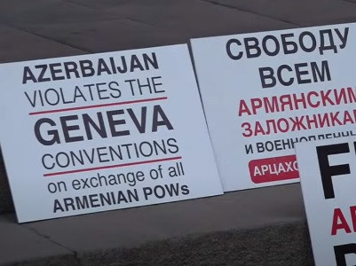 Captured soldiers’ relatives hold protest outside Armenia government building