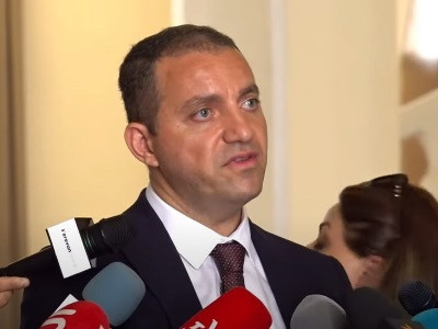 Արսենյանի հետ իմ արժեքային համակարգը լրիվ սինխրոն է. պատգամավոր դառնալը ոչ մի օգուտ չի տալու նրա բիզնեսին. Քերոբյան