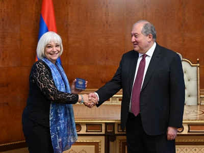 Armenia President hosts Diaspora Armenian actress Nora Armani