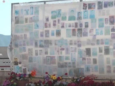 First plaque of photos of servicemen who fell in 44-day Karabakh war placed in Stepanakert