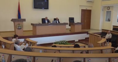 «Գոնե տարիքս հարգի, երիտասարդ». Արցախի ԱԺ նախագահը՝ ընդդիմադիր պատգամավորին