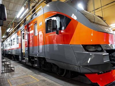 Armenia acting minister: Two new electric trains to transport passengers to and from Yerevan and Gyumri soon