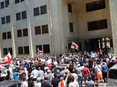 Over 50 mass media representatives hurt during protest of opponents of LGBT march in Tbilisi