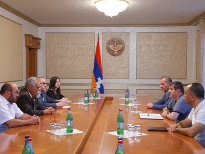 Արցախի նախագահն ընդունել է Ռամկավար ազատական կուսակցության պատվիրակությանը