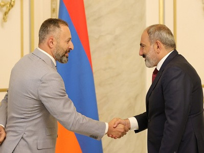«Պատրաստ եմ լինել մեր կառավարության, մեր իշխանության կողքին». «Միասնական հայրենիքի» ղեկավարը՝ Փաշինյանին