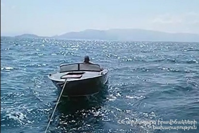 Ջրասուզակները քաղաքացիներին դուրս են բերել ափ