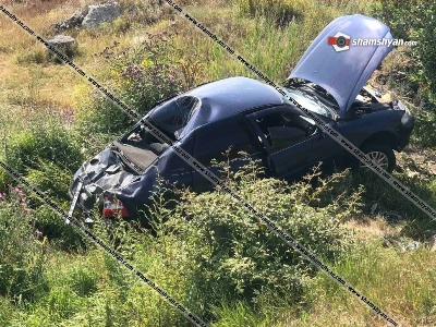 Mercedes-ը վթարային իրավիճակ է ստեղծել Opel-ի համար և դիմել փախուստի, Opel-ը շրջվել է. 6 մարդ հիվանդանոցում է (ֆոտո)