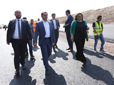 Սուրեն Պապիկյանը ծանոթացել է Հյուսիս-հարավ ճանապարհային միջանցքի ասֆալտապատման աշխատանքներին