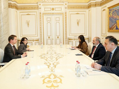 Armenia's Pashinyan receives France Ambassador Extraordinary and Plenipotentiary Jonathan Lacôte