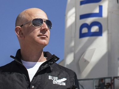 Blue Origin раскрыла имя четвертого пассажира, который полетит в космос вместе с Джеффом Безосом
