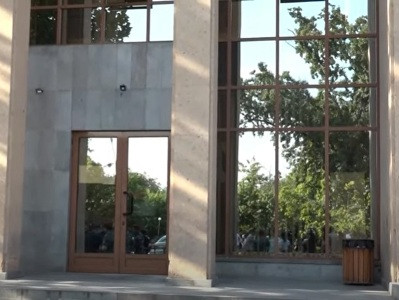 Դատարանը հրապարակում է Սիսիանի քաղաքապետի խափանման միջոցի հարցով որոշումը