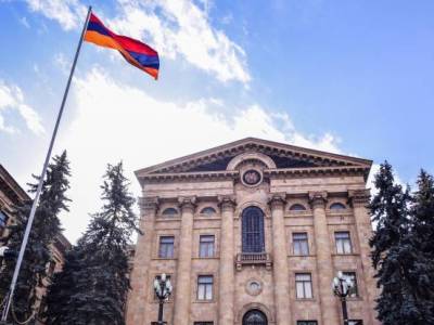 Պատգամավորների կարիքների համար ծախսերի ավելացման հետ մեկտեղ հայ զինծառայողների թիվը կրճատվում է. փորձագետ