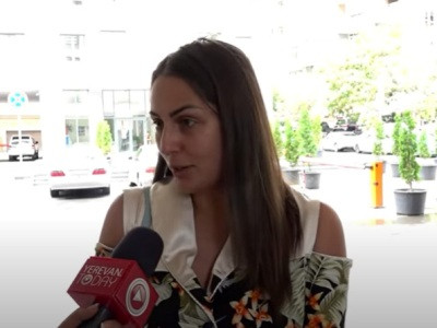 Հրաչյա Հակոբյանը շատ գոհ էր Կամերային թատրոնի պայմաններից. Նա ինքն էր ուզում մտնել թատրոն. Անահիտ Կիրակոսյան