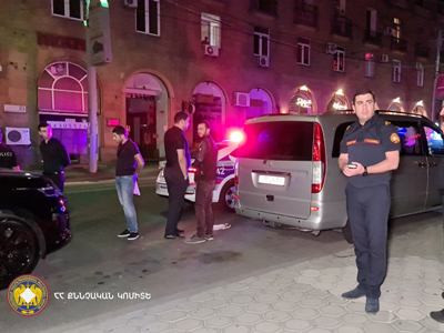 «Վերնիսաժի» ուղղությամբ, քաղաքացին կրակել է «Ռենջ Ռովեռ Սպորտ» ավտոմեքենայի ուղղությամբ․ մանրամասներ սպանության փորձից