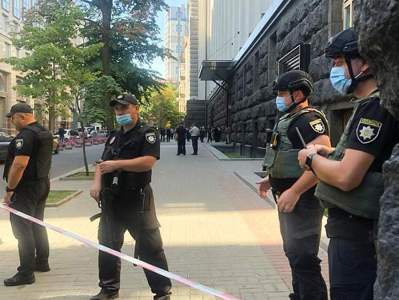 В здании кабмина Украины начали спецоперацию