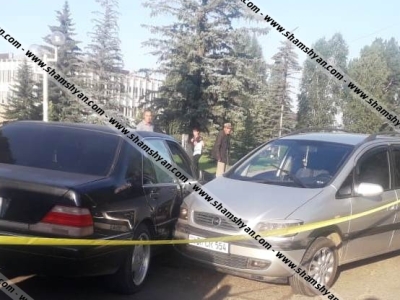 Ստեփանավանում ավտովթարից հետո վարորդների միջեւ վեճ է ծագել, որն ավարտվել է դանակահարությամբ․ կան վիրավորներ