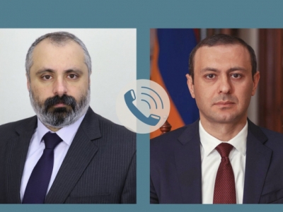 Глава МИД Арцаха и и.о. главы МИД Армении провели телефонный разговор