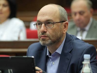 Կառավարական ամառանոցները պետք է տրվեն զինվորին, զոհված զինվորի ընտանիքներին՝ որպես վերականգնողական կենտրոն. Նազարյան