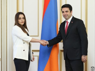 Armenia Parliament Speaker meets with representative of Assyrian community