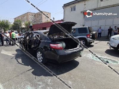 Մալաթիայի շուկայի դիմաց Toyota Camry-ում պայթյուն է առաջացել․ 5 հոգի տեղափոխվել է հիվանդանոց (ֆոտո)