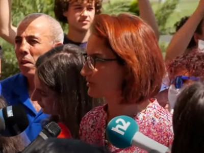 Yerevan neighborhood residents holding peaceful protest outside city hall